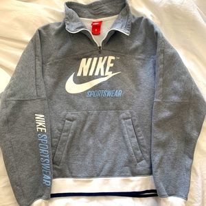 Nike pullover sweatshirt